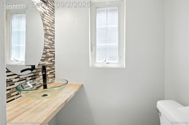 17204 Wildemere Street, Detroit, MI 48221