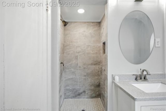 17204 Wildemere Street, Detroit, MI 48221