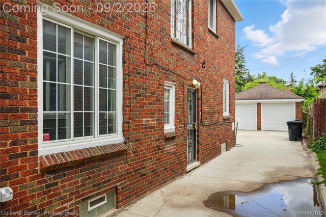 17204 Wildemere Street, Detroit, MI 48221