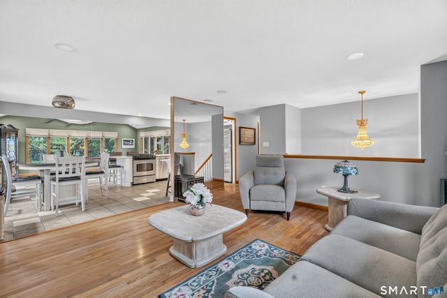 95 Cass Avenue, Wallingford, CT 06492