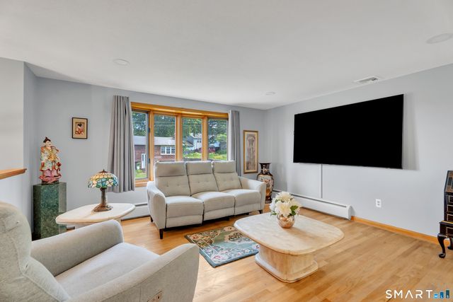 95 Cass Avenue, Wallingford, CT 06492