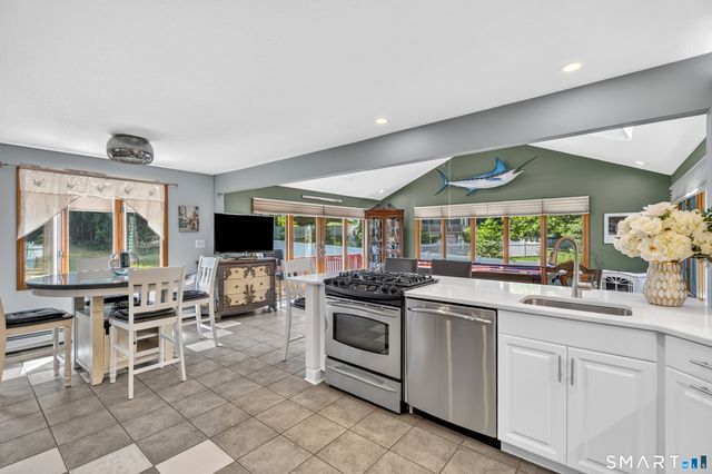 95 Cass Avenue, Wallingford, CT 06492