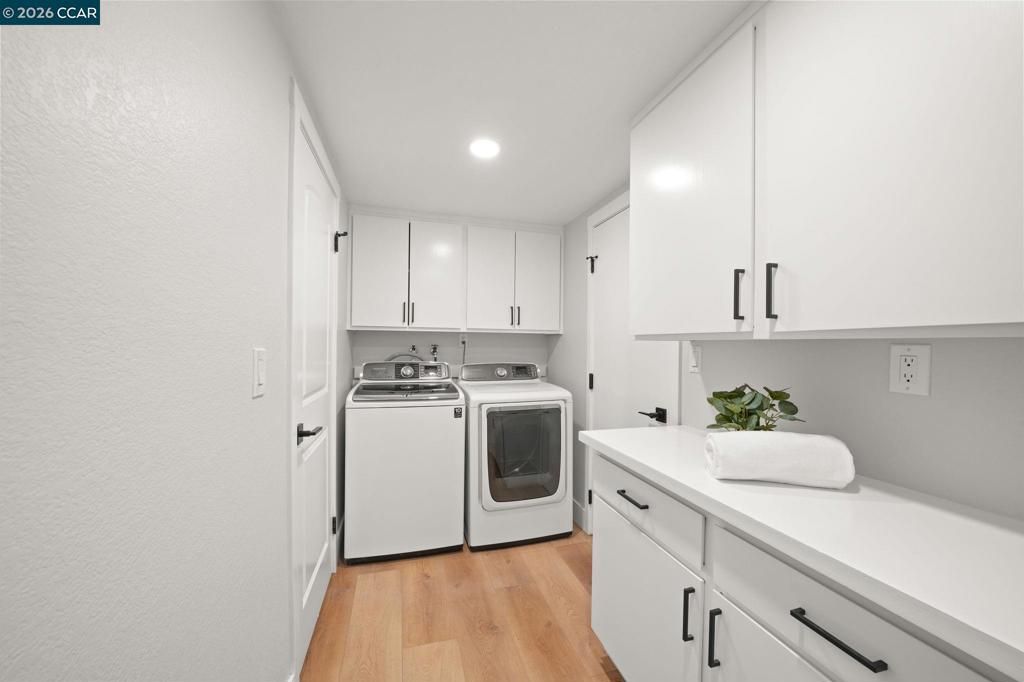 Image 42 of property listing at 2130 Shoshone Cir, Danville, CA 94526