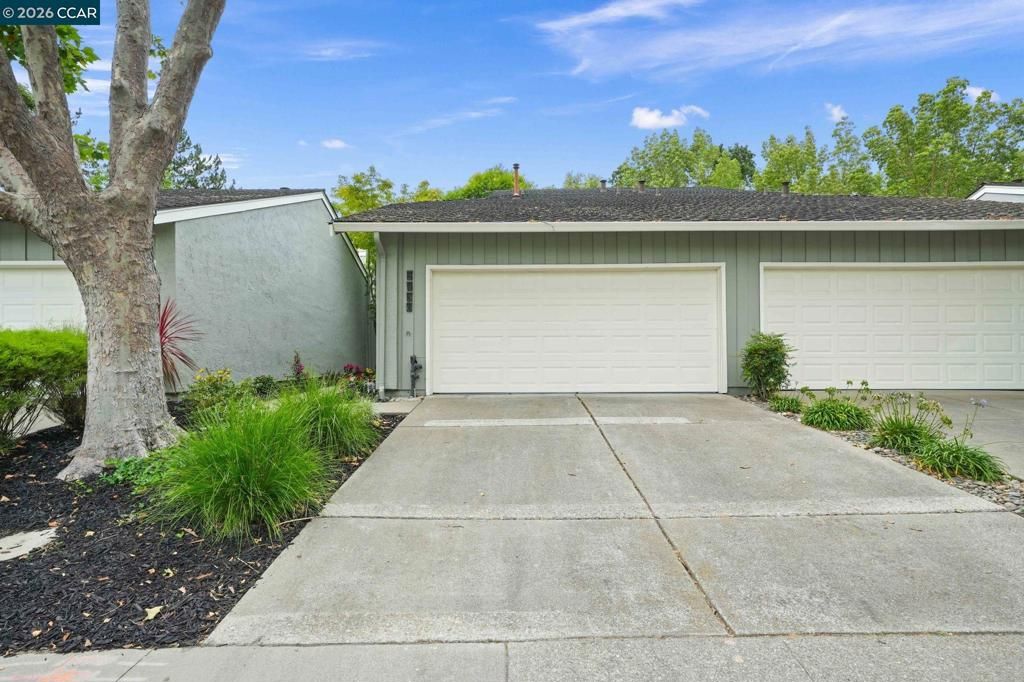Image 56 of property listing at 2130 Shoshone Cir, Danville, CA 94526