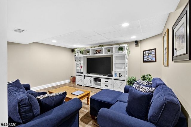 1 Stearns Ter, Denville Twp., NJ 07834