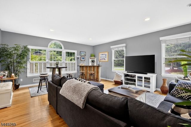 1 Stearns Ter, Denville Twp., NJ 07834