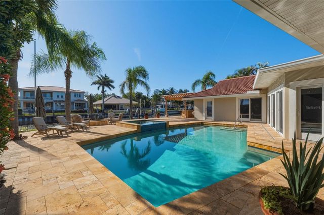 2080 HAWAII AVENUE NE, St Petersburg, FL 33703
