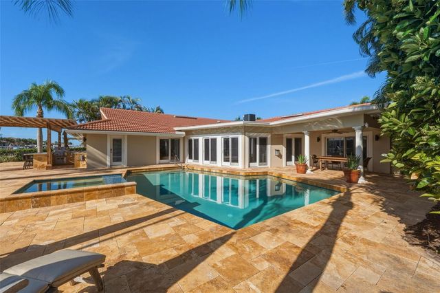 2080 HAWAII AVENUE NE, St Petersburg, FL 33703