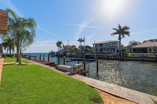 2080 HAWAII AVENUE NE, St Petersburg, FL 33703