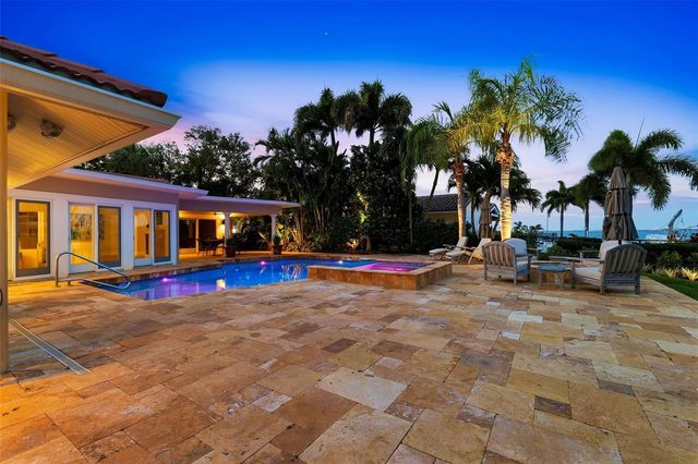 2080 HAWAII AVENUE NE, St Petersburg, FL 33703