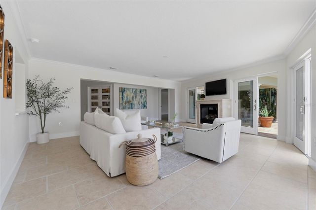 2080 HAWAII AVENUE NE, St Petersburg, FL 33703