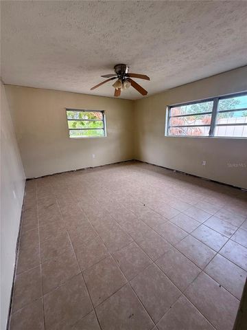 806 W SHELL POINT ROAD, Ruskin, FL 33570