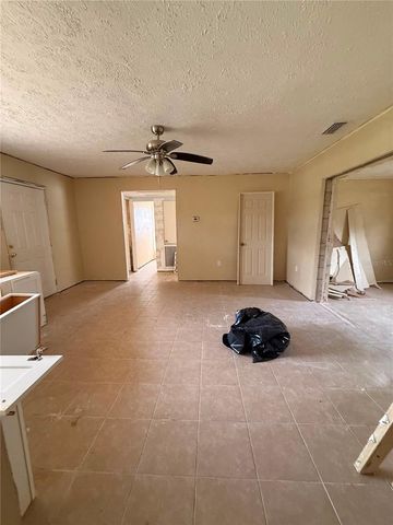 806 W SHELL POINT ROAD, Ruskin, FL 33570