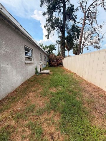 806 W SHELL POINT ROAD, Ruskin, FL 33570