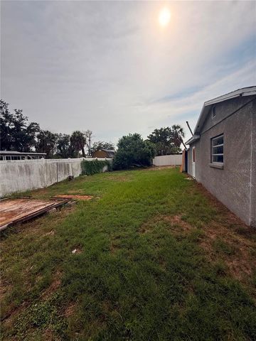 806 W SHELL POINT ROAD, Ruskin, FL 33570