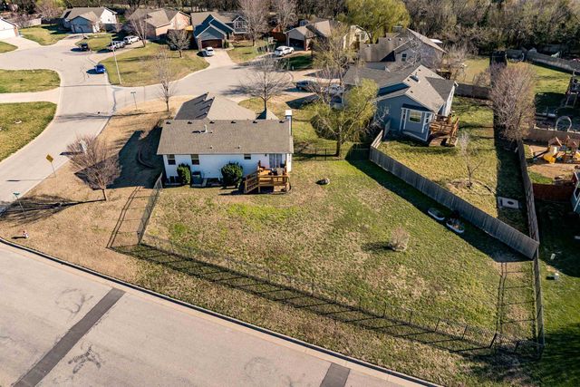 1721 N Hawthorn Ct, Andover, KS 67002