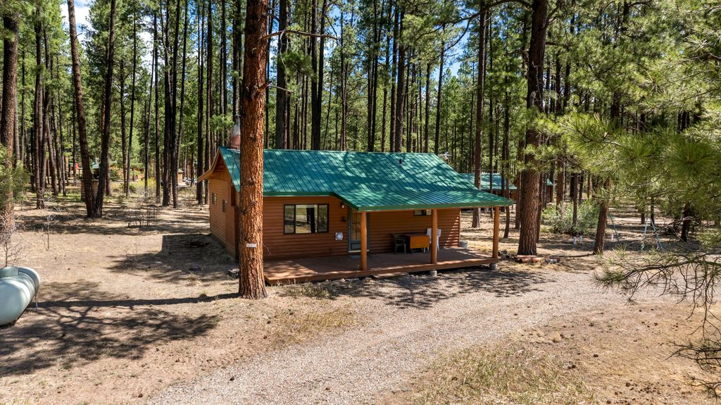 Image 2 of property listing at 27 Horseshoe Trail, Jemez Springs, NM 87025