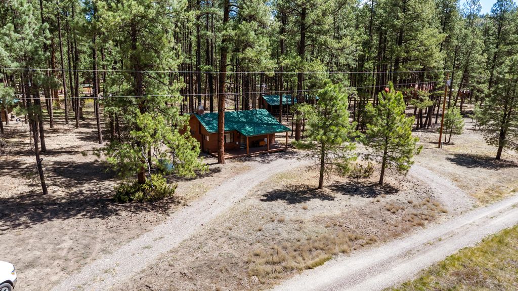 Image 22 of property listing at 27 Horseshoe Trail, Jemez Springs, NM 87025
