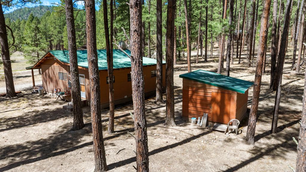 Image 25 of property listing at 27 Horseshoe Trail, Jemez Springs, NM 87025