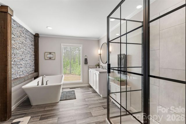412 Mullinax Circle, Blacksburg, SC 29702