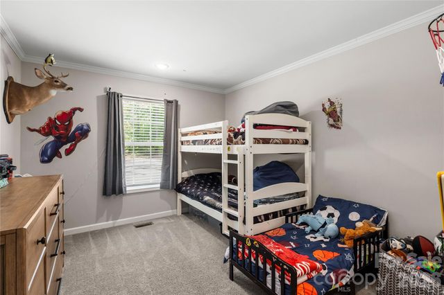 412 Mullinax Circle, Blacksburg, SC 29702