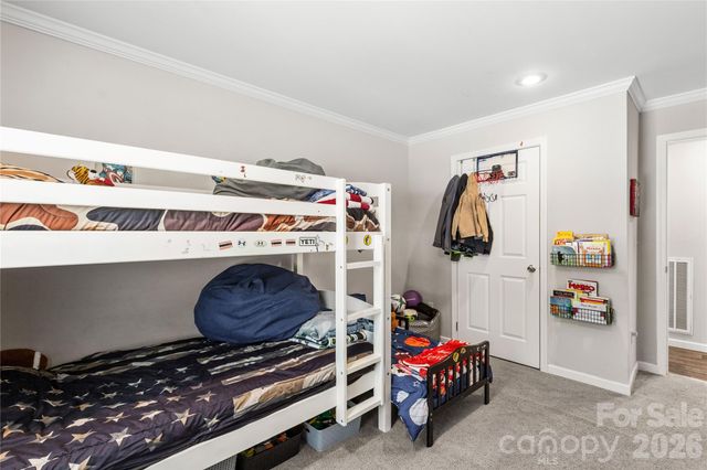 412 Mullinax Circle, Blacksburg, SC 29702