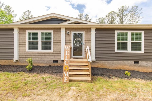 412 Mullinax Circle, Blacksburg, SC 29702