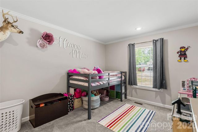 412 Mullinax Circle, Blacksburg, SC 29702