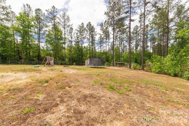 412 Mullinax Circle, Blacksburg, SC 29702