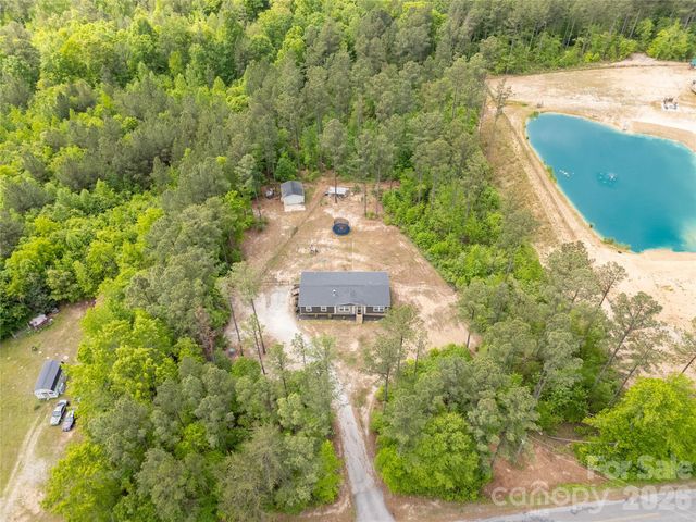 412 Mullinax Circle, Blacksburg, SC 29702
