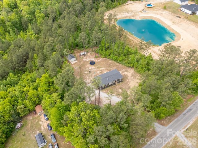 412 Mullinax Circle, Blacksburg, SC 29702