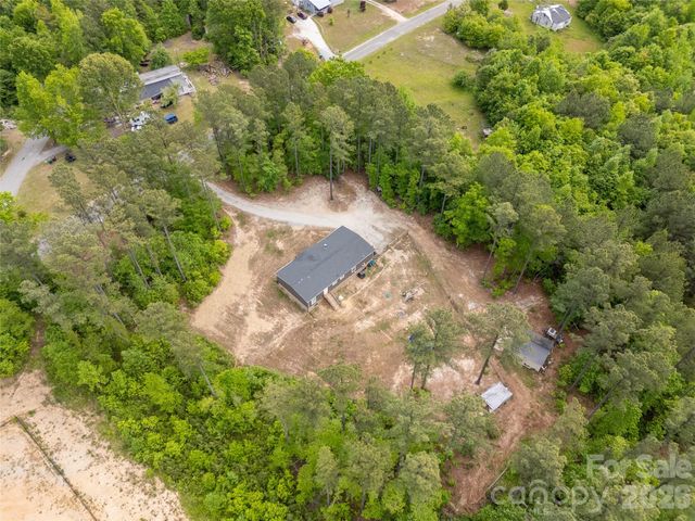 412 Mullinax Circle, Blacksburg, SC 29702