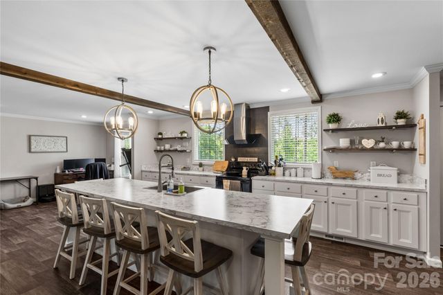 412 Mullinax Circle, Blacksburg, SC 29702