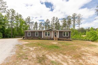 412 Mullinax Circle, Blacksburg, SC 29702