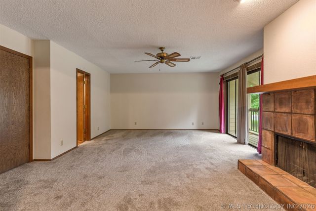 8484 S College Avenue 72, Tulsa, OK 74137