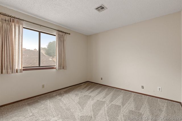 8484 S College Avenue 72, Tulsa, OK 74137