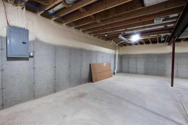 2047 Edward Lane East, Kimball Township, MI 48074