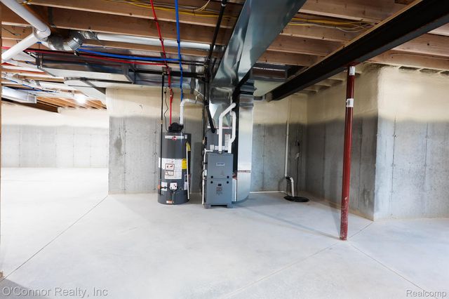 2047 Edward Lane East, Kimball Township, MI 48074