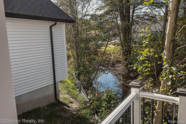 2047 Edward Lane East, Kimball Township, MI 48074