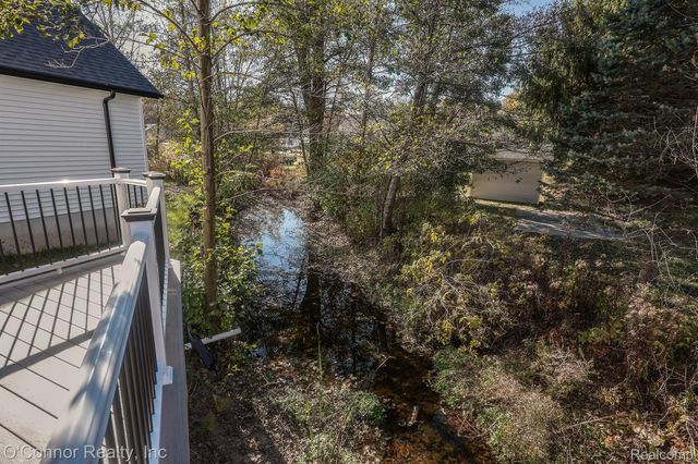 2047 Edward Lane East, Kimball Township, MI 48074