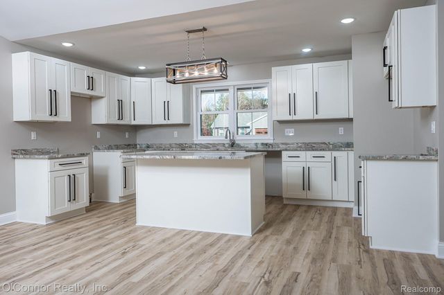 2047 Edward Lane East, Kimball Township, MI 48074