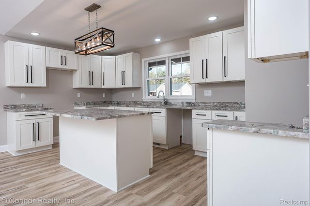 2047 Edward Lane East, Kimball Township, MI 48074