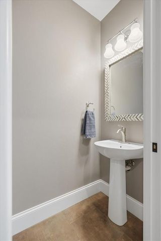 977 McGregor Drive, Eau Claire, WI 54703