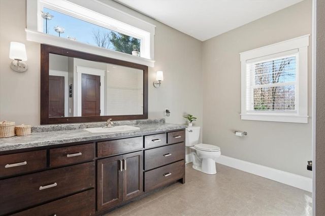 977 McGregor Drive, Eau Claire, WI 54703