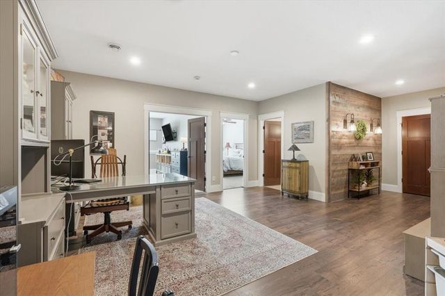 977 McGregor Drive, Eau Claire, WI 54703