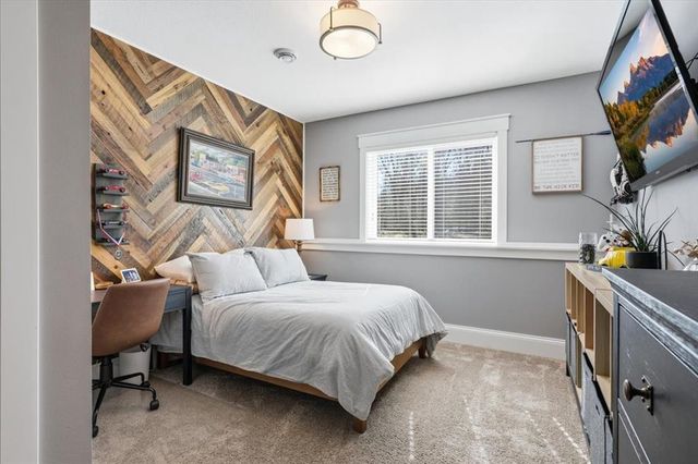 977 McGregor Drive, Eau Claire, WI 54703