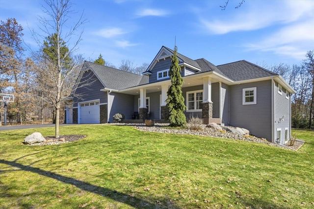 977 McGregor Drive, Eau Claire, WI 54703