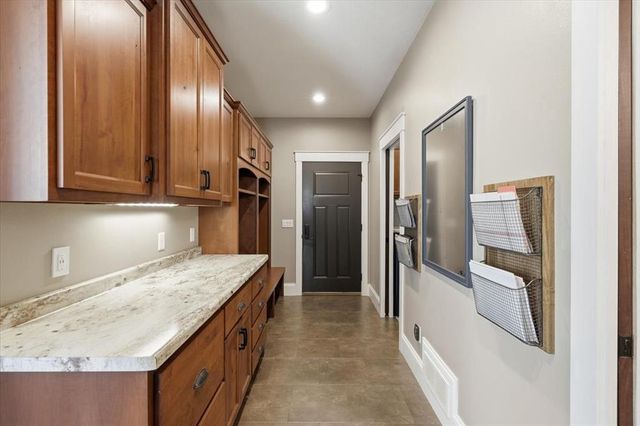 977 McGregor Drive, Eau Claire, WI 54703