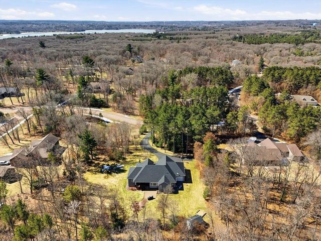 977 McGregor Drive, Eau Claire, WI 54703