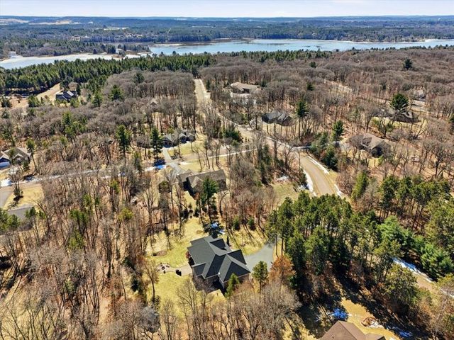 977 McGregor Drive, Eau Claire, WI 54703